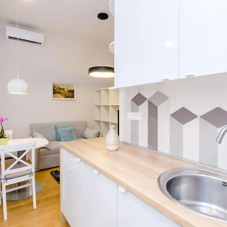 Leonarda Baroque House - Old Town Apartment